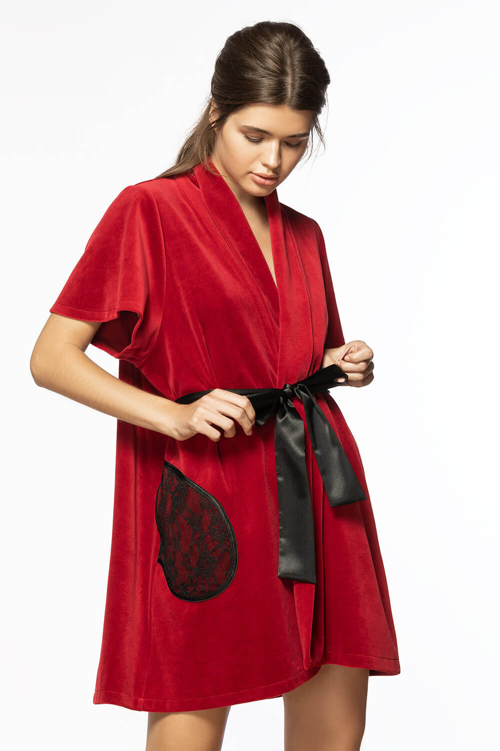 Punane tiibadega kimano 159€