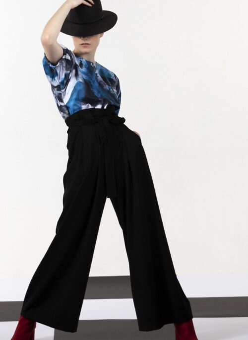 Kõrge pihaga laiad püksid