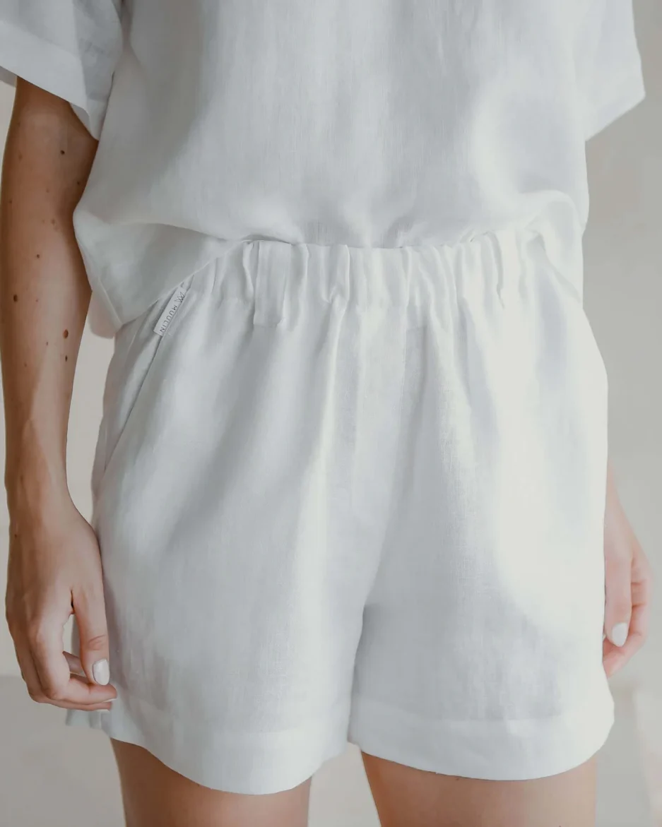 3880_5f987b227d3965.10368157_Product_Muulin_Woman_Linen_Shorts_Marie_White_1_dc375c2f-3d89-4a63-8c9b-d3fe4e4378a5