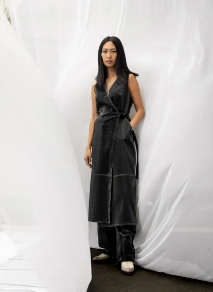 TARA Snake Patterned Pants - Shiny Black