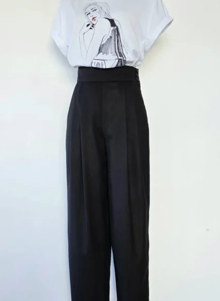 Laia värvliga voltidega püksid