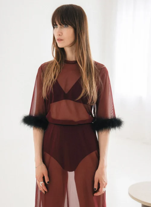 Lisa Marabou Mesh T-shirt - Burgundy