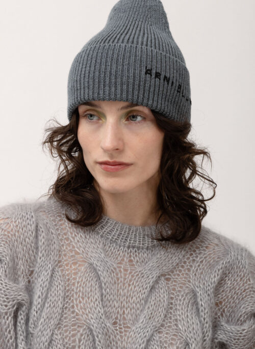 Meriinovillane Uma müts