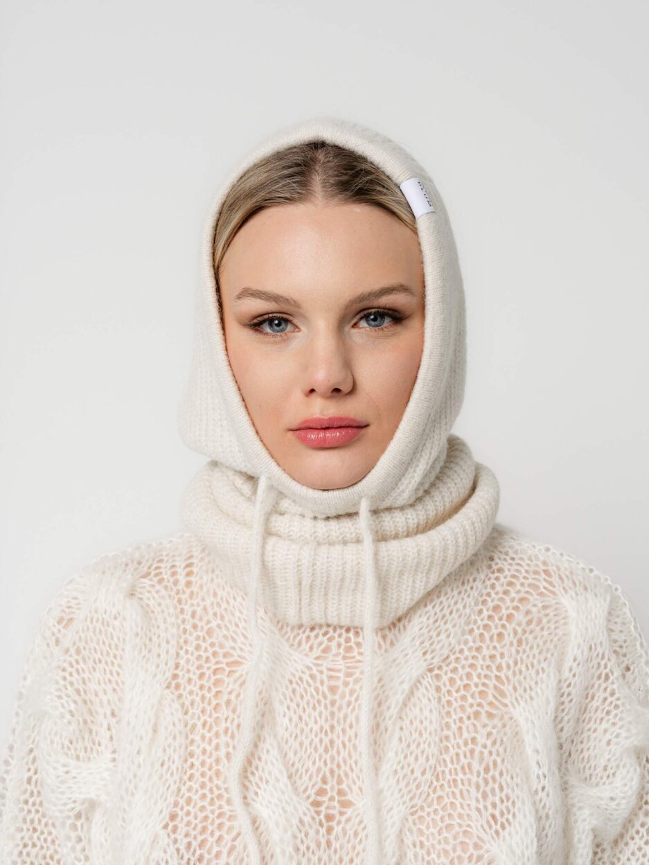 Alpakavillane-kootud-balaclava-valge