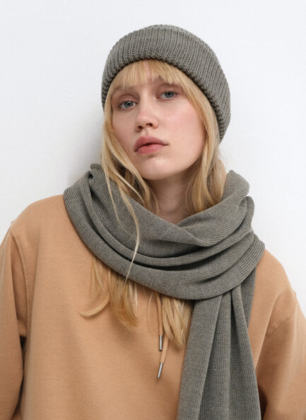 Merino wool hat PRUNUS