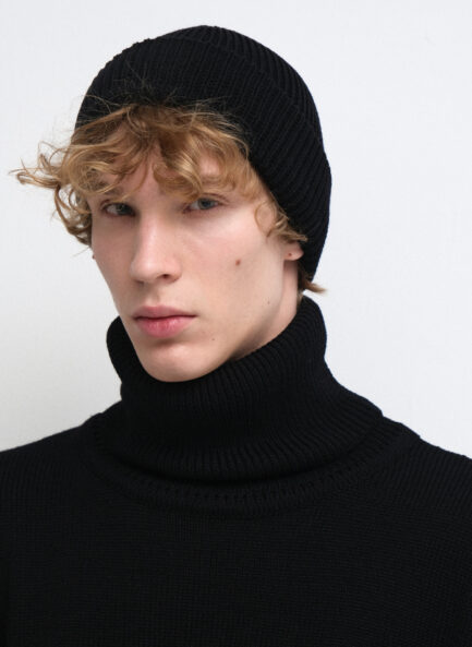 Merino wool hat PRUNUS