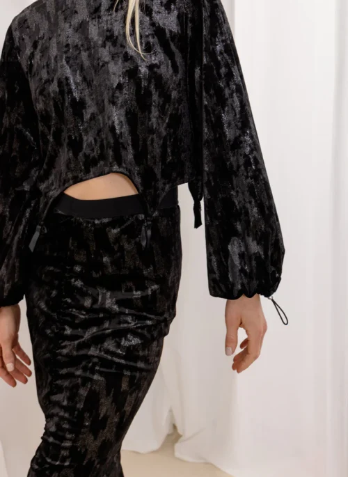 Liilit Velvet Crop Top - Black+Silver