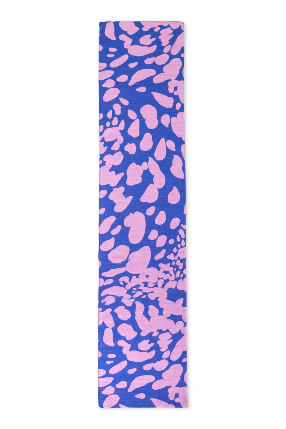 karlkorsasilkscarf.siidsallvillane-scaled