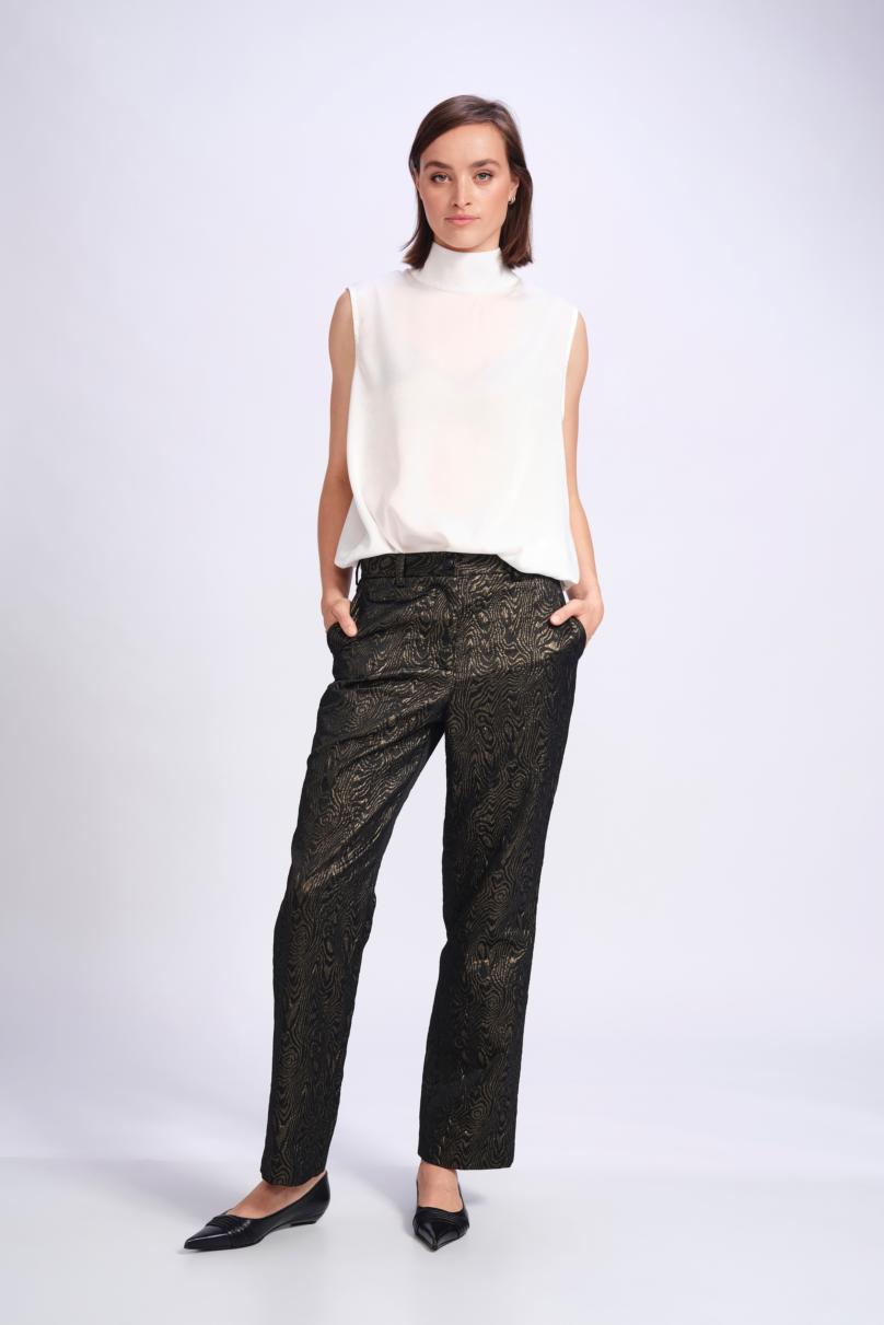 1218_fIVwQYoI_iSOM_9VV5_fm1B6_808_1211