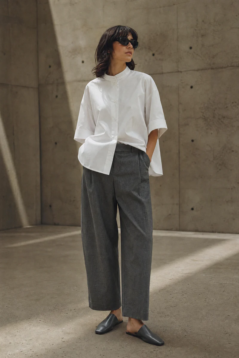 Khaki_denim_trousers